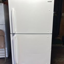 Insignia Refrigerator 