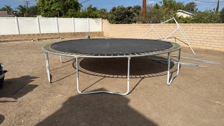Trampoline