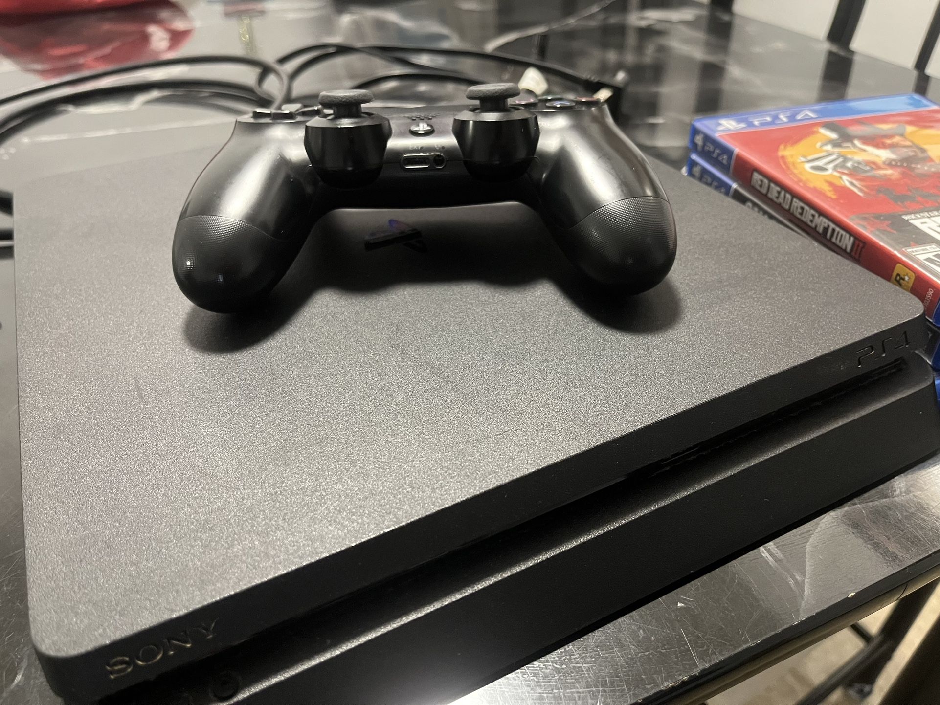 Slim PS4
