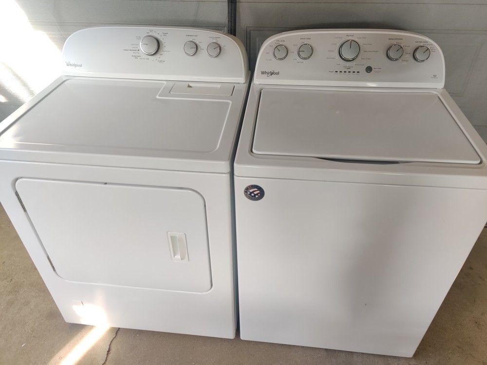 >Free Delivery< Whirlpool Washer and Gas Dryer
