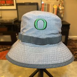 Nike Oregon Ducks Dri-Fit Official Sideline Gray Boonie Bucket Hat M/L