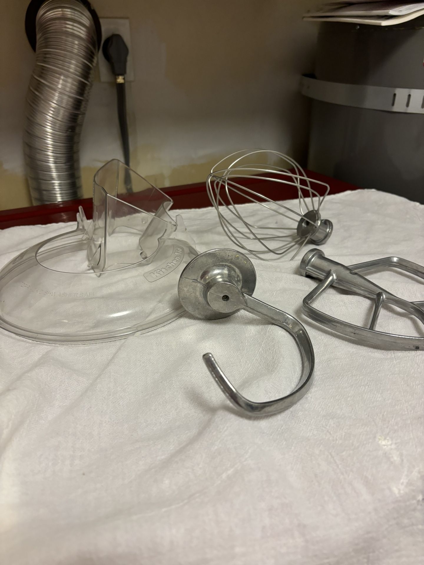 Kitchen Aid Bowl With Stan Mixer Model Number KP2671XWH