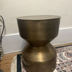 Gold side table/planter 