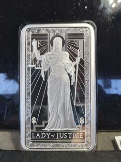 10 OZ PAMP LADY JUSTICE BAR
