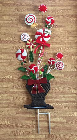 Christmas Decorations: 2- indoor/outdoor metal holiday decorations