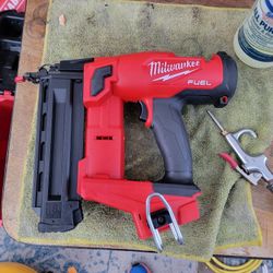 Milwaukee Fuel Finish Gun 18ga TOOL ONLY