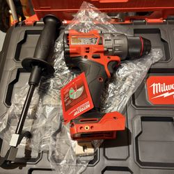 Milwaukee M18 FUEL Brushless Cordless 1/2 in. Hammer Drill/Driver