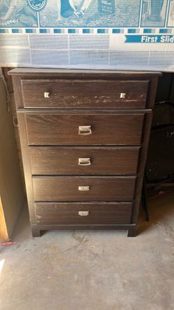 Tall dresser chest of drawers