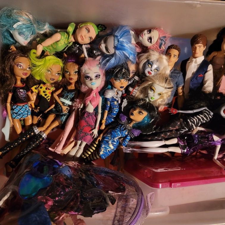 Monster High Dolls/Ever After...