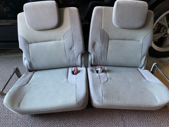 Toyota 4Runner 3rd row seats for Sale in Kenmore, WA - OfferUp