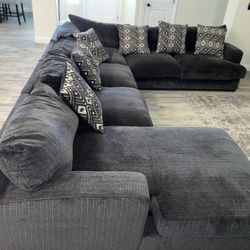 Large Sectional Modern Style