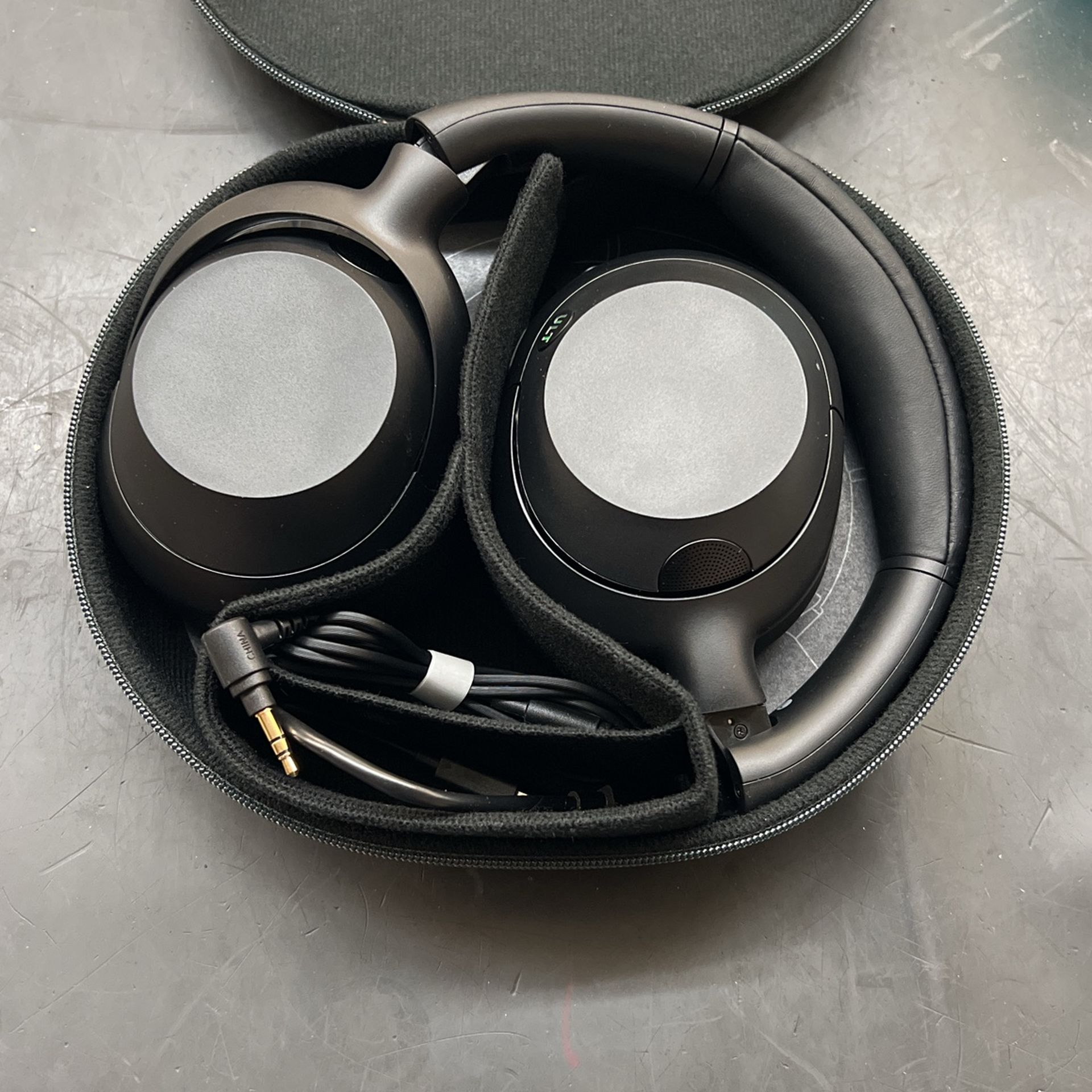 Sony ULT Wear 900n Wireless Noise Cancelling Headphones