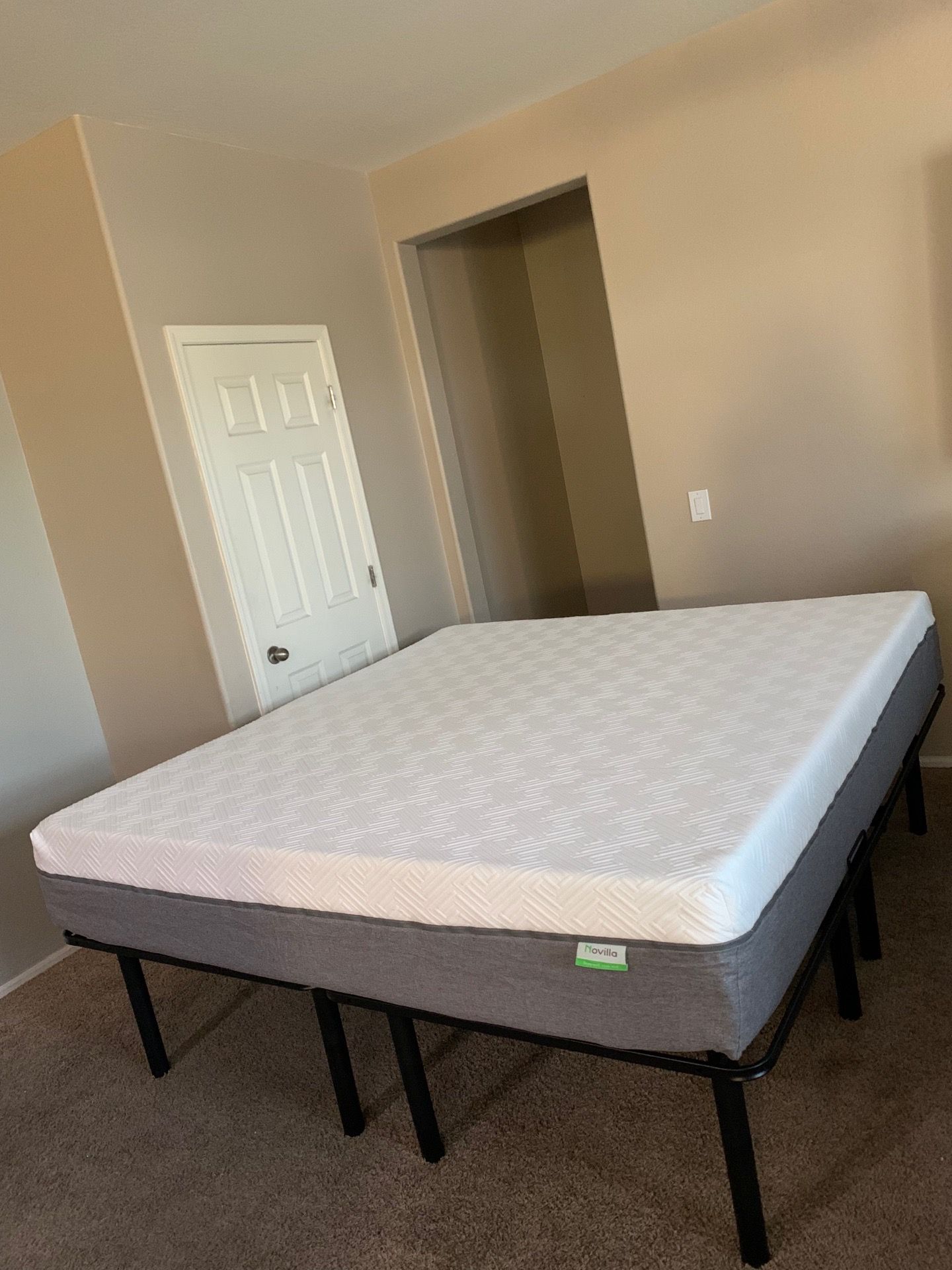 KING MEMORY FOAM MATTRESS AND FREE BOX SPRINGS