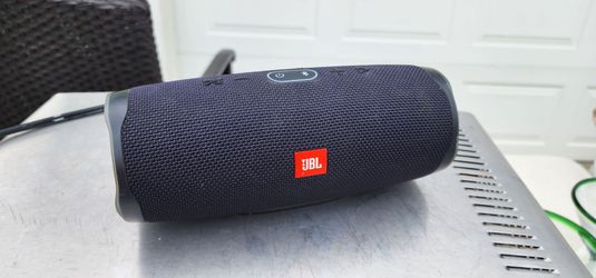 JBL Charge 4 speaker