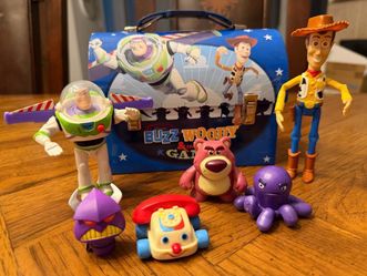 Disney Pixar Toy Story Bundle - Tin Lunch Box, Woody, Buzz, & 4 Other Figures