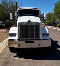 2014 Kenworth T800 Dump with drop axle
