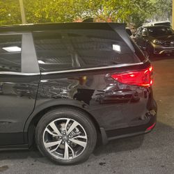 2023 Honda Odyssey Touring 