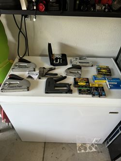 Staplers With Staples