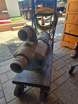Water pump 760 685 221 3