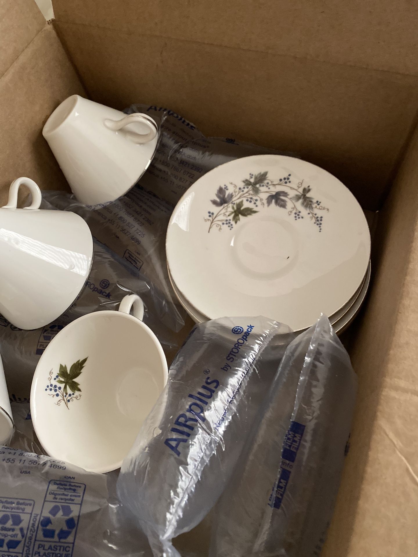 Belgium Tea Set - Ivy with Grape Vine
