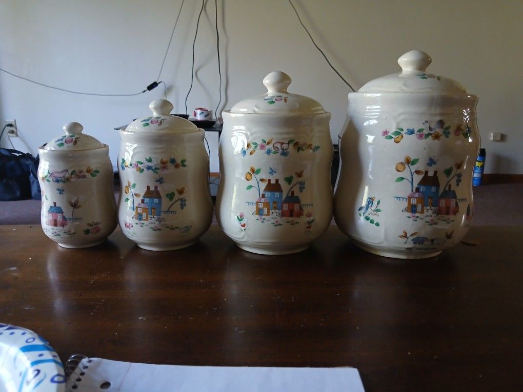 Heartland - International China - Canister Set Of 4