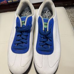 PUMA Roma sneakers size 10.5 White W/ Blue Lace. Red Green Blue Stripe.  Just need wash