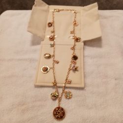 Beautiful Joan Rivers Necklace In A Velvet Case