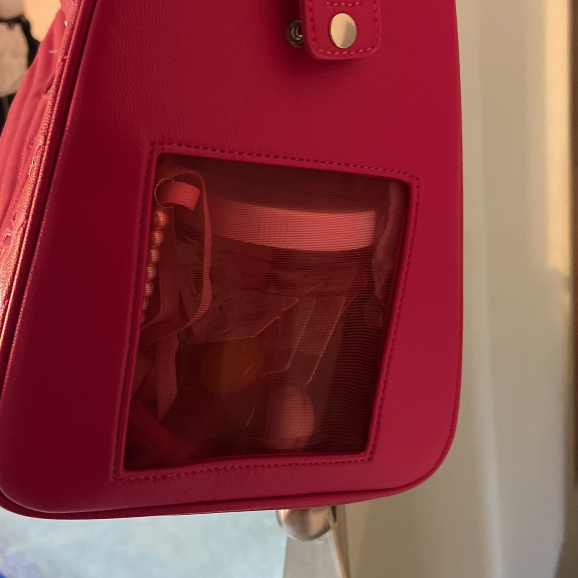 VP PINK PET SHOULDER CARRIER