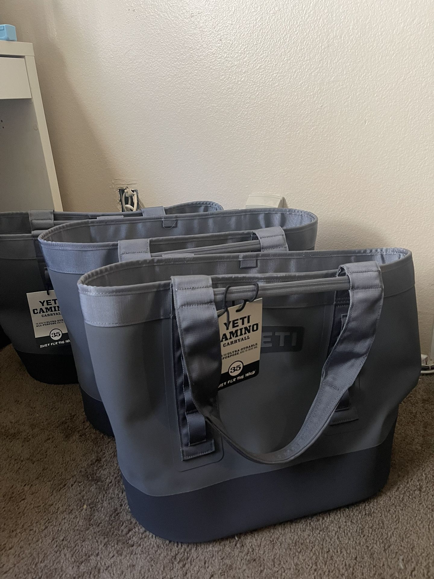 Budget Geniu YETI CAMINO 35 CARRYALL EACH!! (Original Price $149.99 Without  tax) for Sale in Burbank, CA - OfferUp, yeti carryall 35 