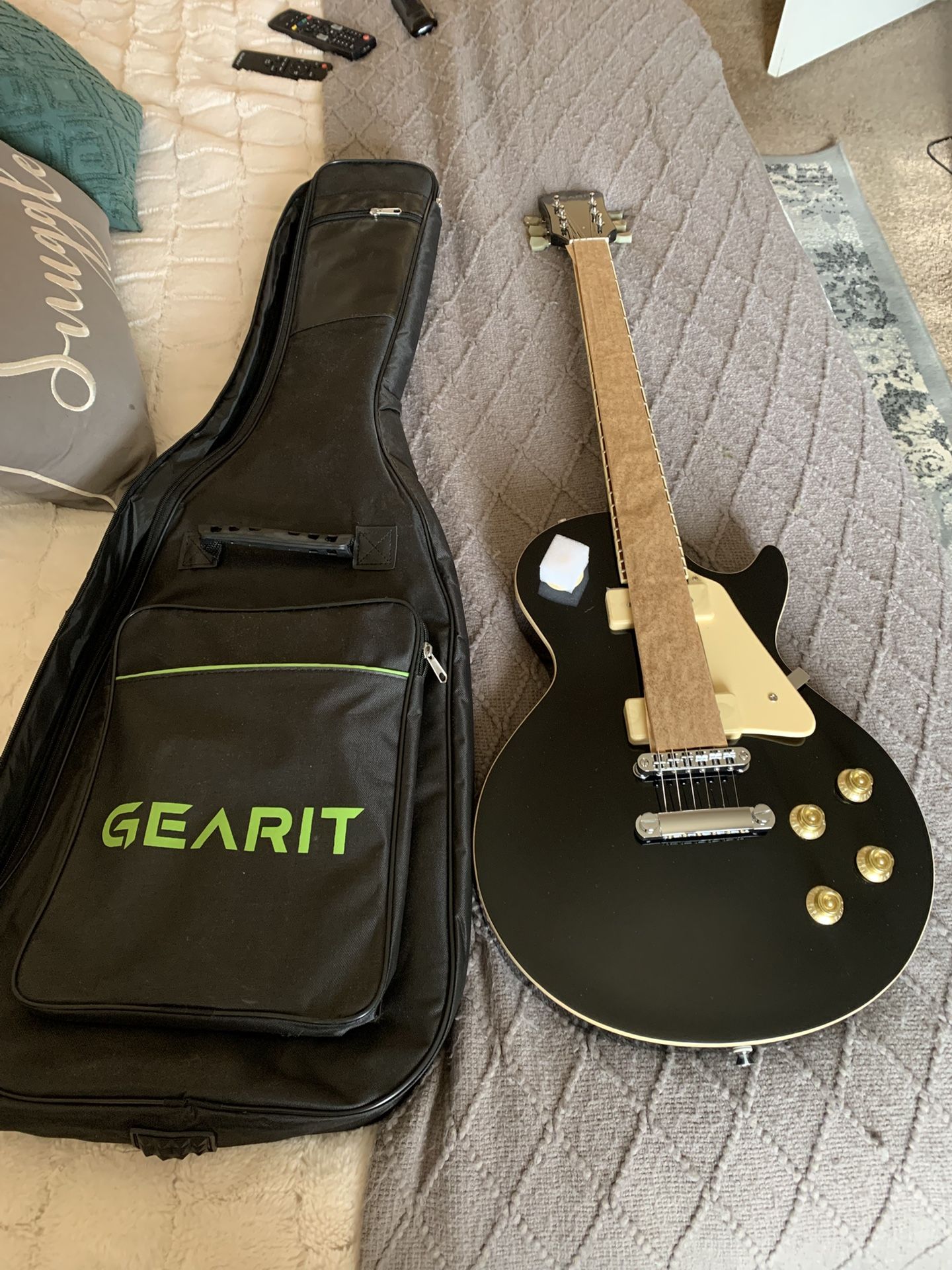 Gearit GLP 100 Electric Guitar 125 OBO