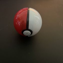 25 2” empty Poké balls with 144 action figures complete set
