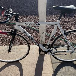Road Bike Genesis Saber 700c for Sale in Mesa AZ OfferUp