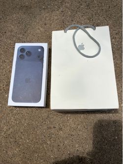 Apple iPhone 17 Pro Max 2TB Deep Blue Factory Unlocked – Mint Condition – Original Box