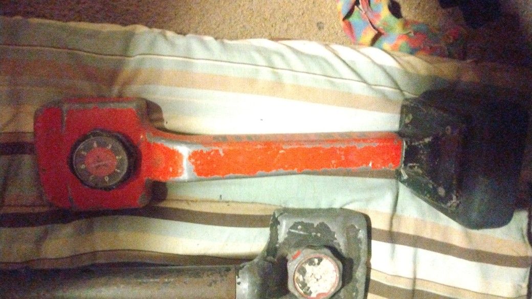 2 Carpet Kickers 
