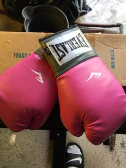 Boxing gloves