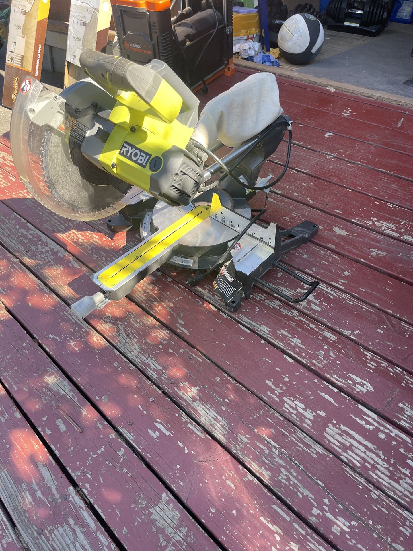 RYOBI 15A 10in Miter saw