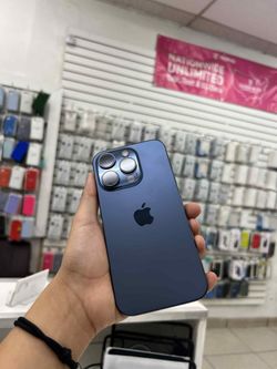 iPhone 15 Pro 256GB UNLOCKED 