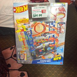 Hot Wheels Ultimate Garage 