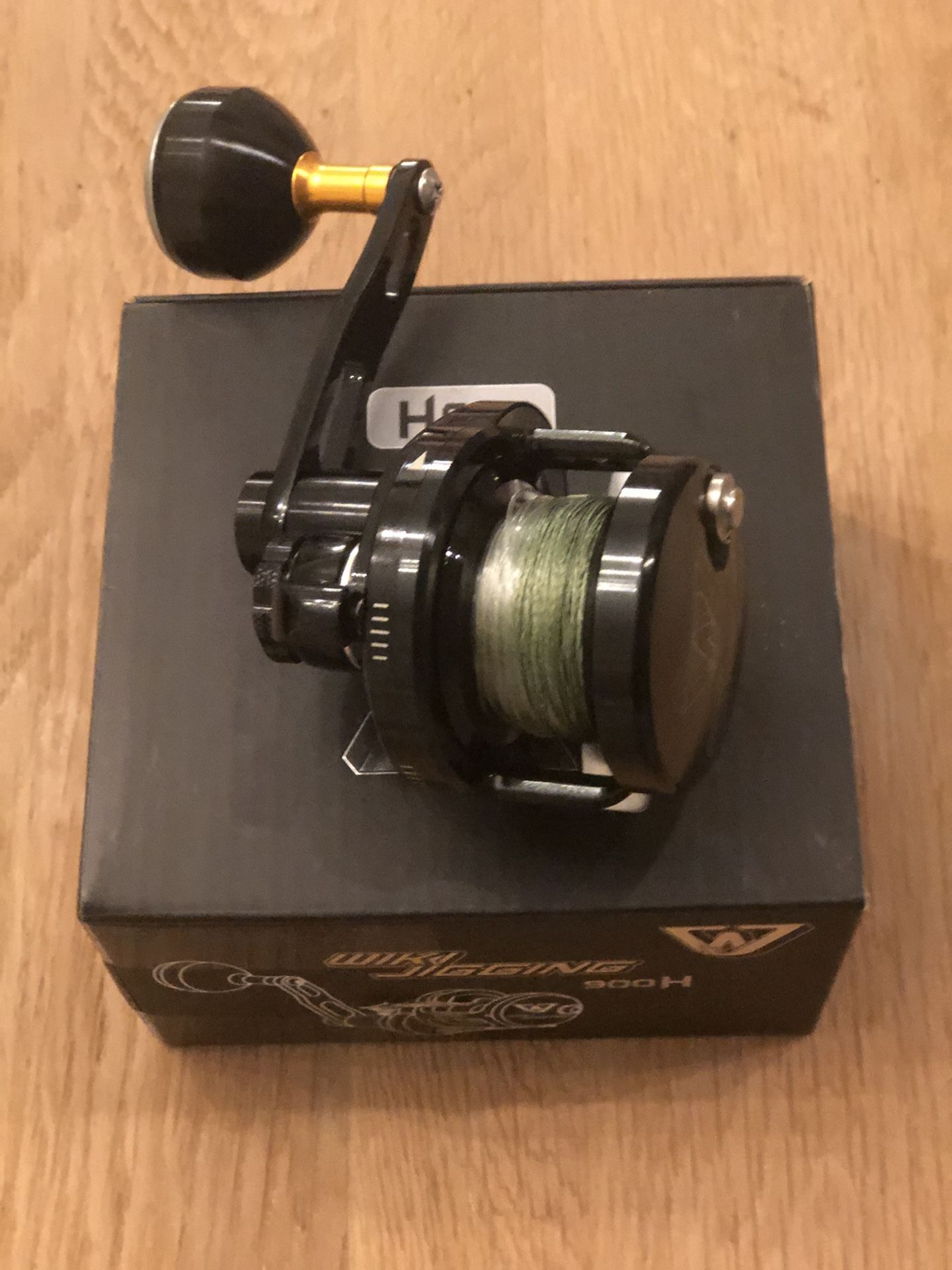 Wiki jigging 900 HL Black/Black. Very good condition only used twice. Slow pitch jig reel