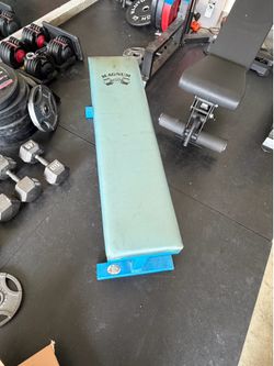 Old school Heavy duty Lifting bench leather