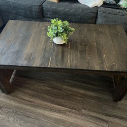 Solid Wood Coffee Table – Sturdy & Excellent Conditions