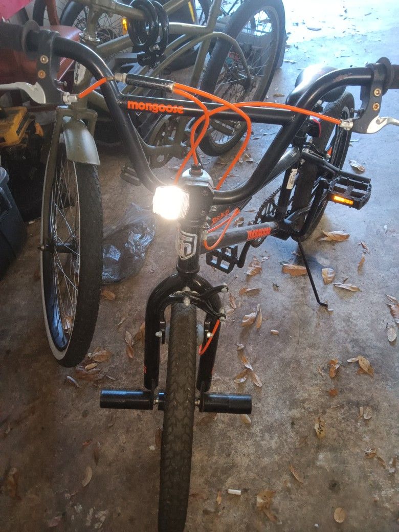 MONGOOSE REBEL 20in BLACK And Orange Fork Frame