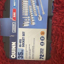 Mechanical Tools and Set Of Quinn Wrenches 