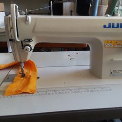 Juki DDL-8100E High speed self oiler. Industrial sewing machine.