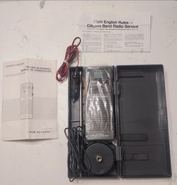 New in plastic vintage Realistic -TRC -409 handheld 40- channel CB radio
