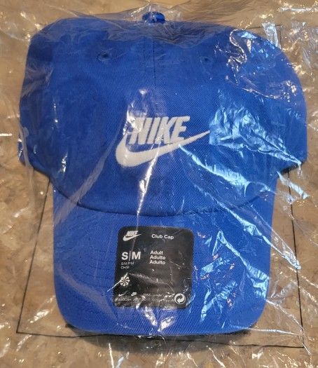 NIKE ADULT S/M 