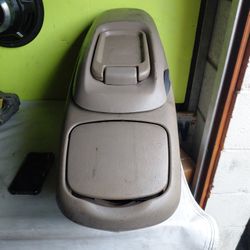 Middle Center Console Tan 1998 Chevrolet Silverado 