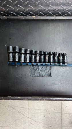 Matco Tools 12pc 1/4” Drive 6-Point Metric MM Universal Impact Socket Set 5-15mm SAUPM126RB