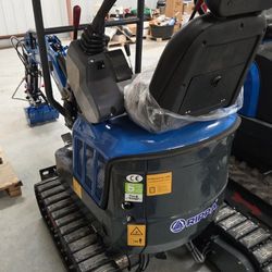 R13 Rippa Pro With Expansion Tracks and Swing Boom, Kubota Engine