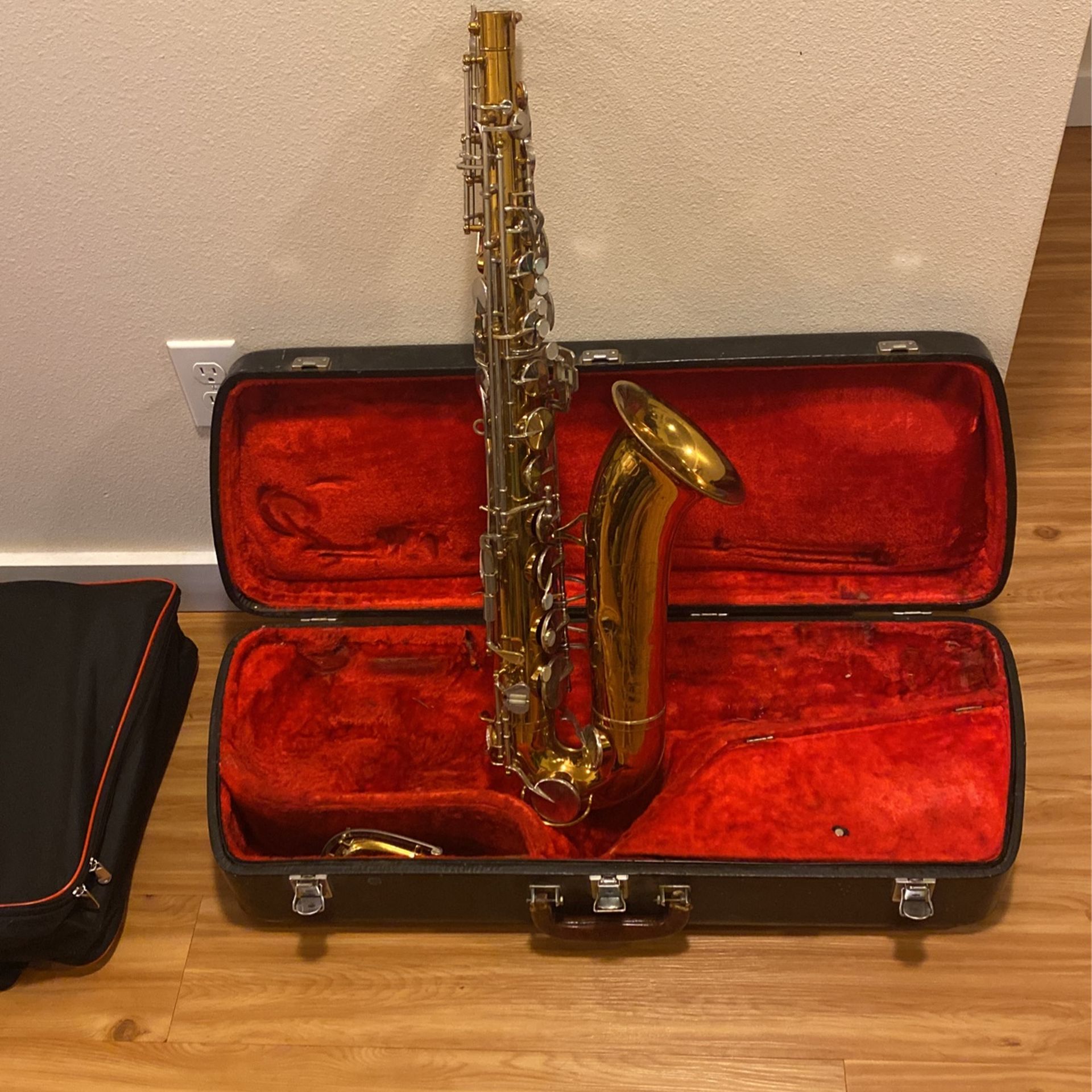 Saxophone Tenor KING 613 